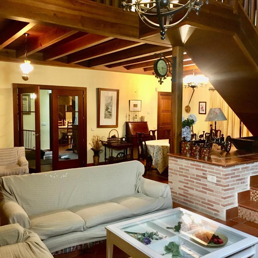 Pensjonat Casa Roble Almenara de Tormes Zewnętrze zdjęcie
