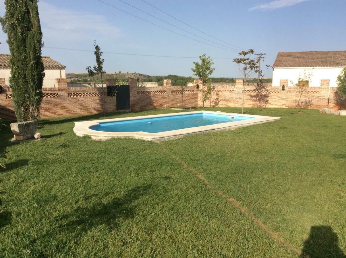 Pensjonat Casa Roble Almenara de Tormes Zewnętrze zdjęcie