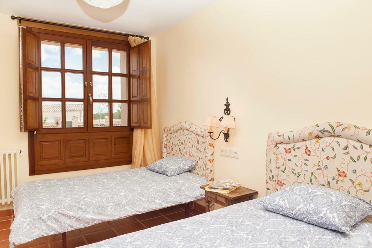 Pensjonat Casa Roble Almenara de Tormes Zewnętrze zdjęcie